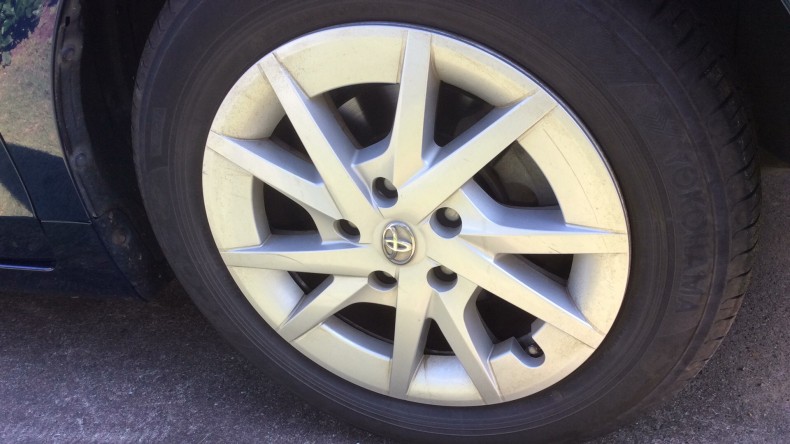 タイヤホイール前