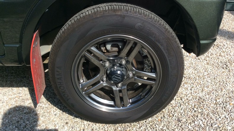 タイヤホイール前