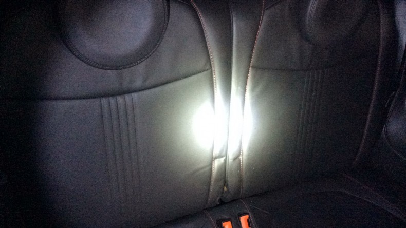 内装後方シート