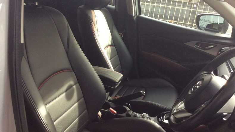 内装前方シート