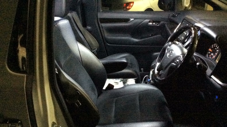 内装前方シート