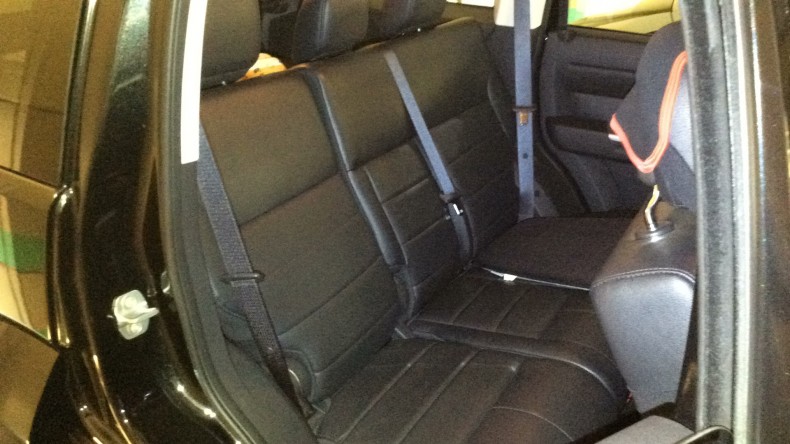 内装後方シート