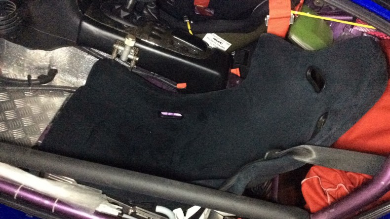 内装後方シート