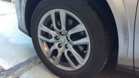 タイヤホイール前