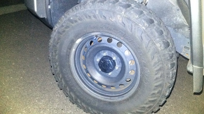 タイヤホイール前