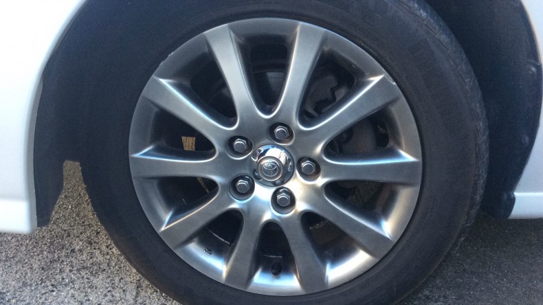 タイヤホイール前