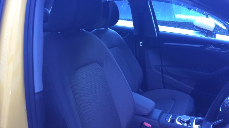 内装前方シート