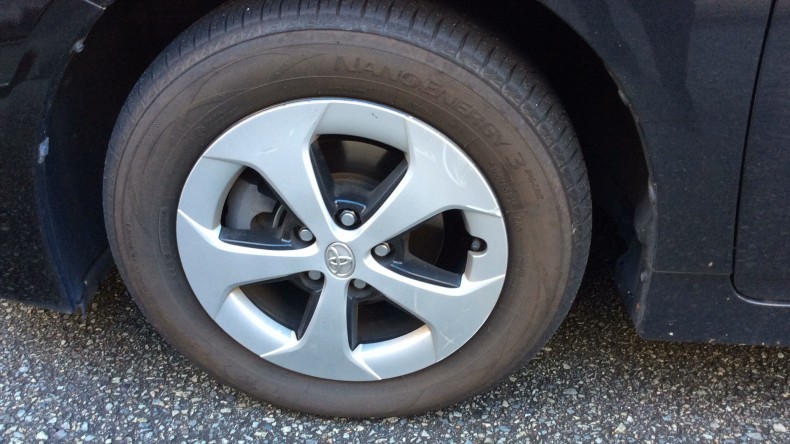 タイヤホイール前