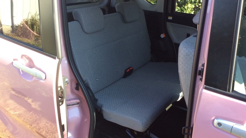 内装後方シート