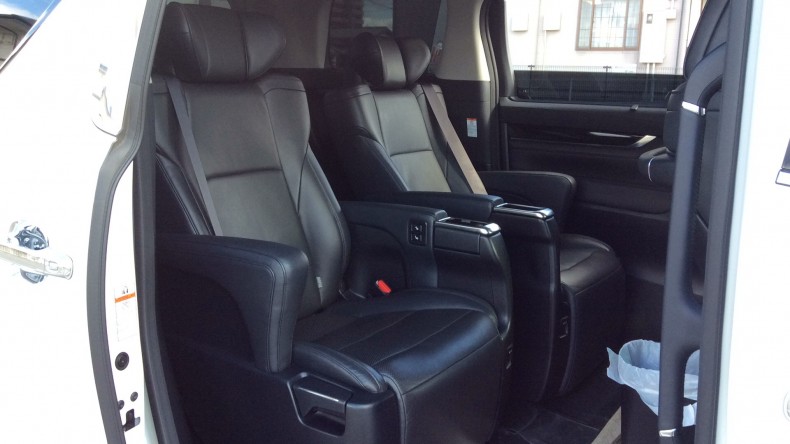 内装後方シート