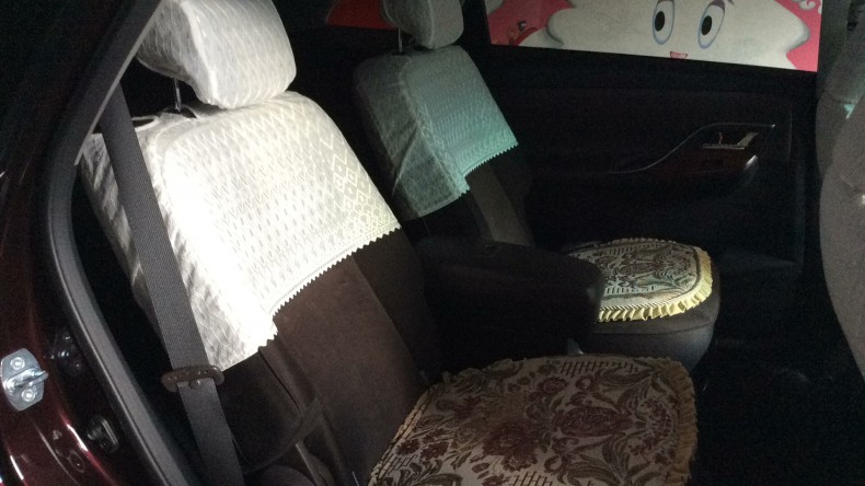 内装後方シート