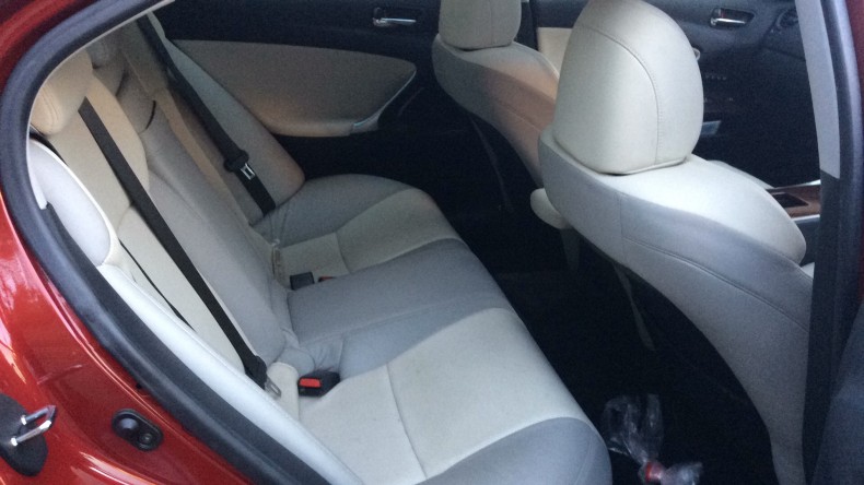 内装後方シート