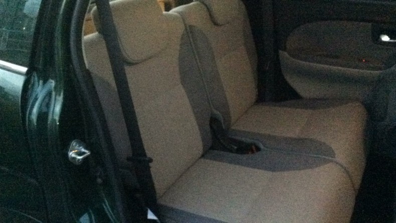 内装後方シート