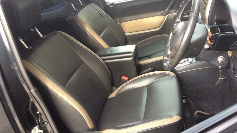 内装前方シート