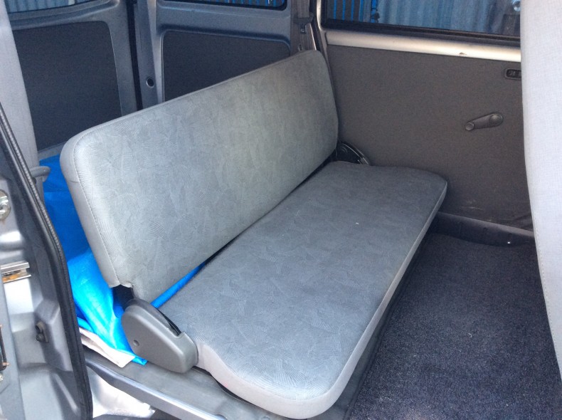 内装後方シート