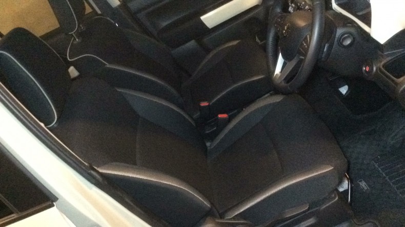 内装前方シート