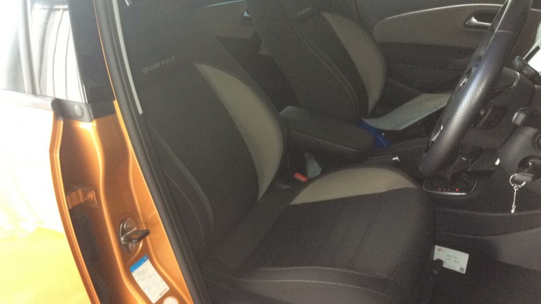 内装前方シート