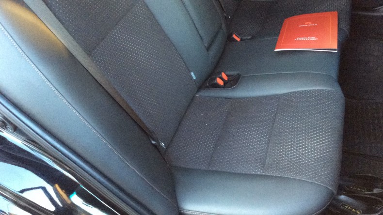 内装後方シート