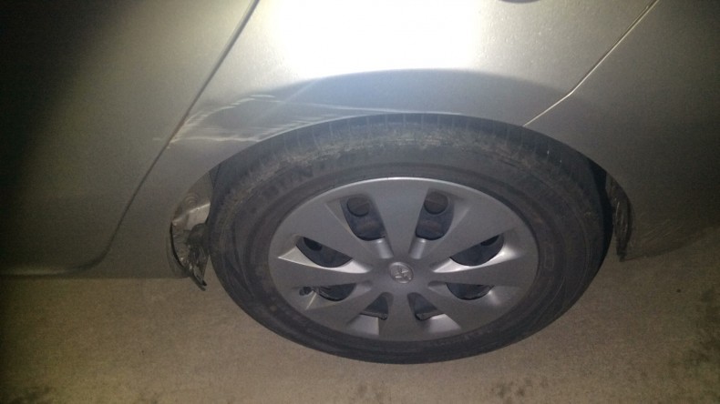 タイヤホイール前