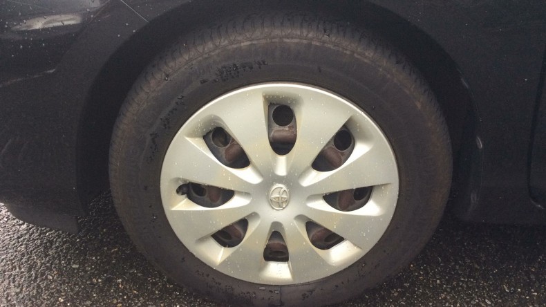 タイヤホイール前