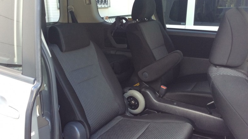 内装後方シート