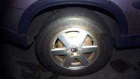 タイヤホイール前