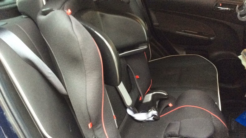 内装後方シート