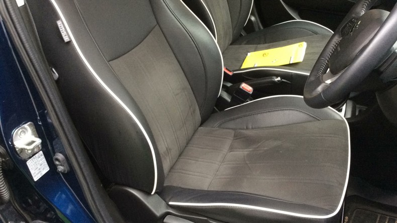 内装前方シート