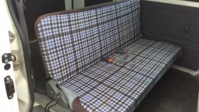 内装後方シート