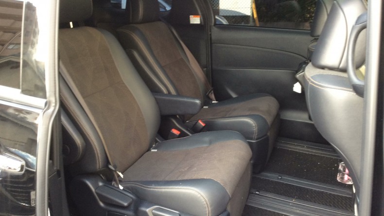 内装後方シート