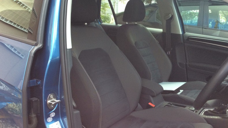 内装前方シート