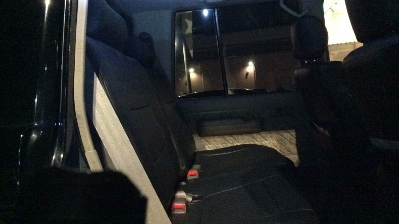 内装後方シート