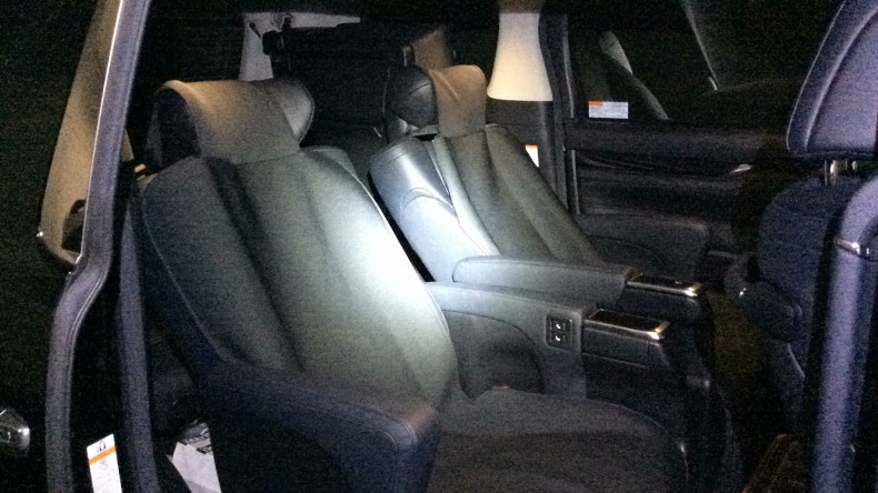 内装後方シート