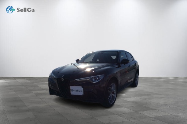 アルファロメオ ステルヴィオの車種サムネイル画像