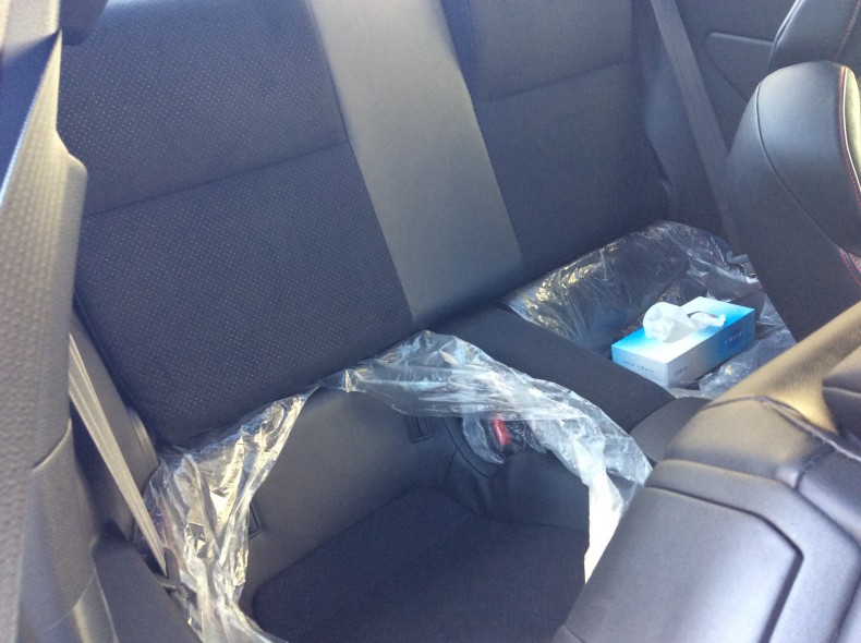 内装後方シート