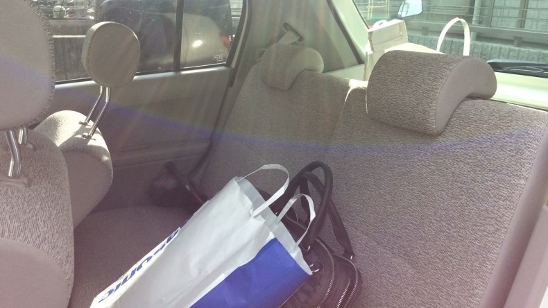 内装後方シート