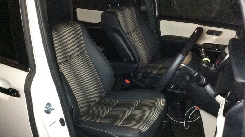 内装前方シート