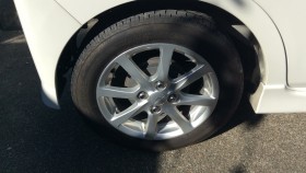 タイヤホイール前