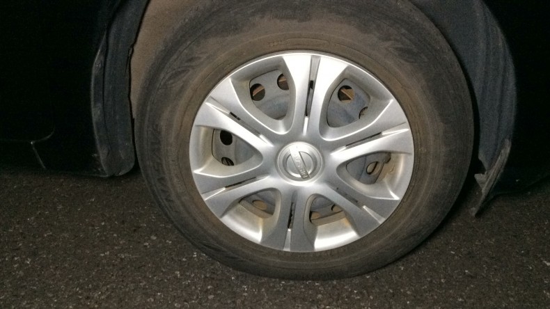 タイヤホイール前