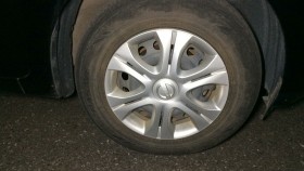タイヤホイール前