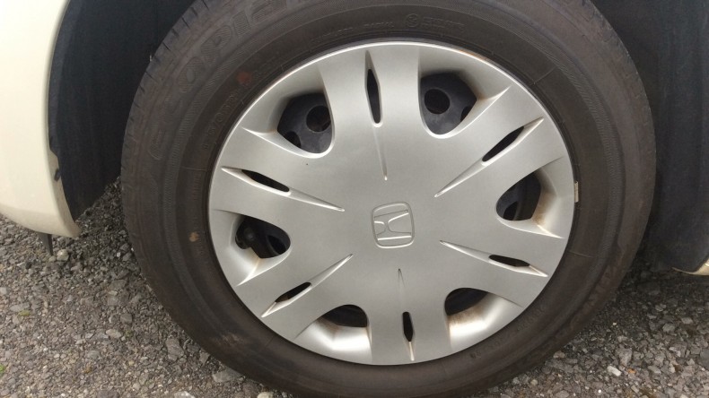 タイヤホイール前