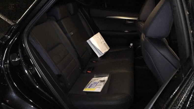 内装後方シート