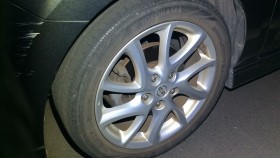 タイヤホイール前