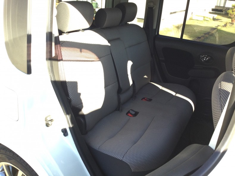 内装後方シート