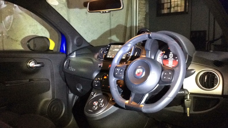 内装インパネ全体