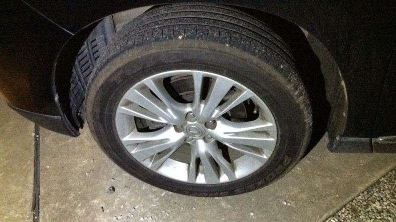 タイヤホイール前