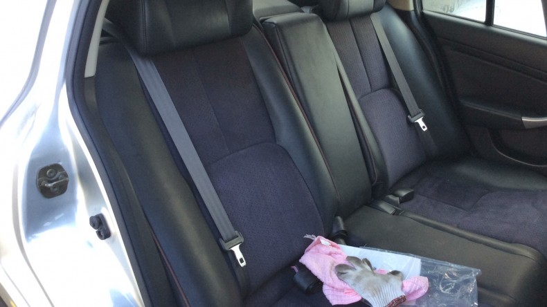 内装後方シート