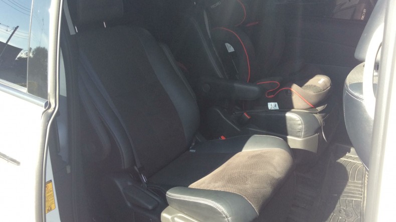 内装後方シート