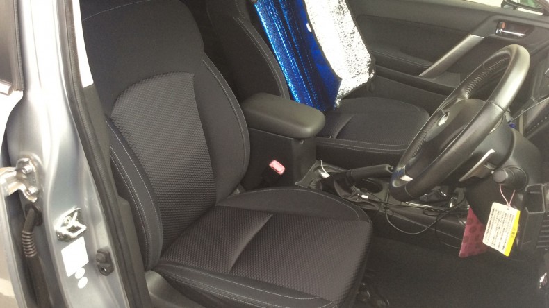 内装前方シート