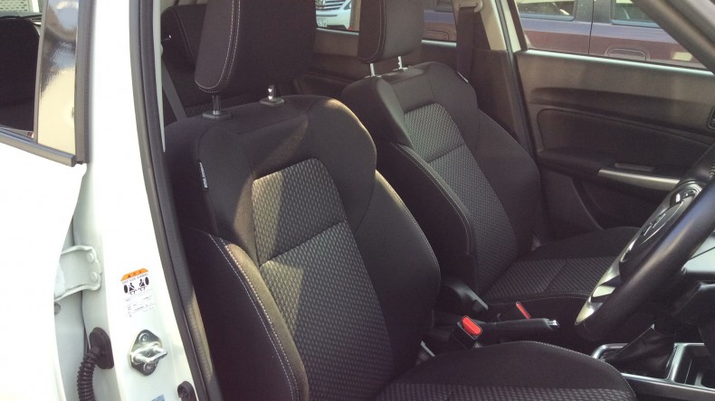 内装前方シート